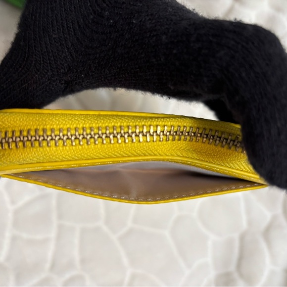 Marc Jacobs Mustard Leather Zip Wallet - Picture 7 of 8